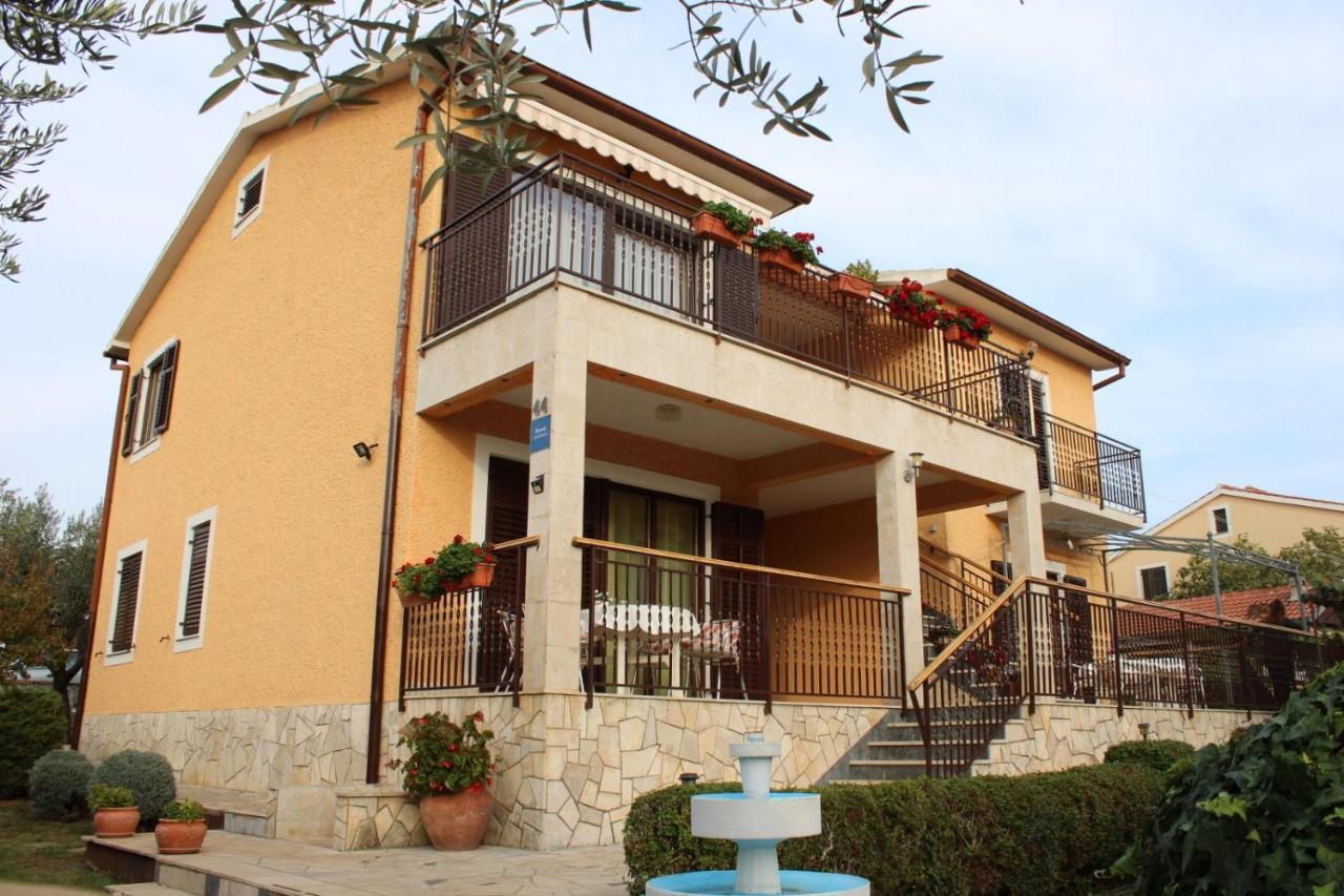 Lily'S Lovely Apartments Fažana Exterior foto