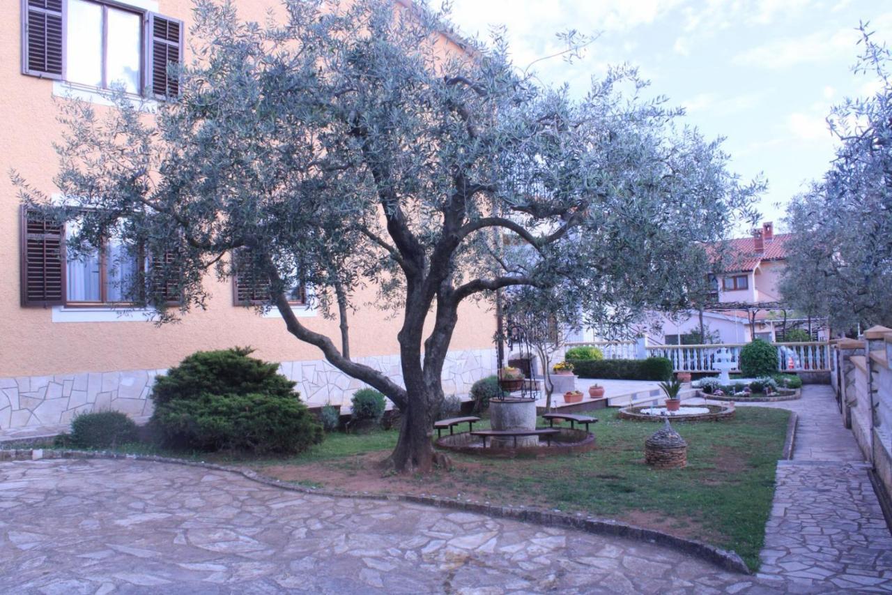 Lily'S Lovely Apartments Fažana Exterior foto